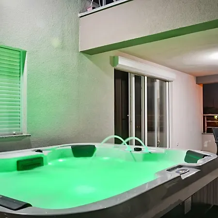 Stipan Apartment *